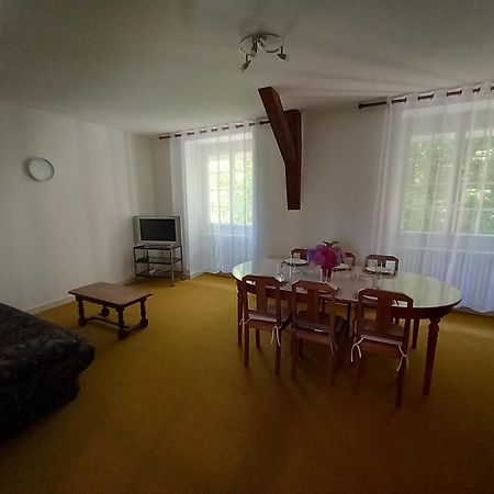 L Escapade Parodienne Paray-le-Monial Kültér fotó