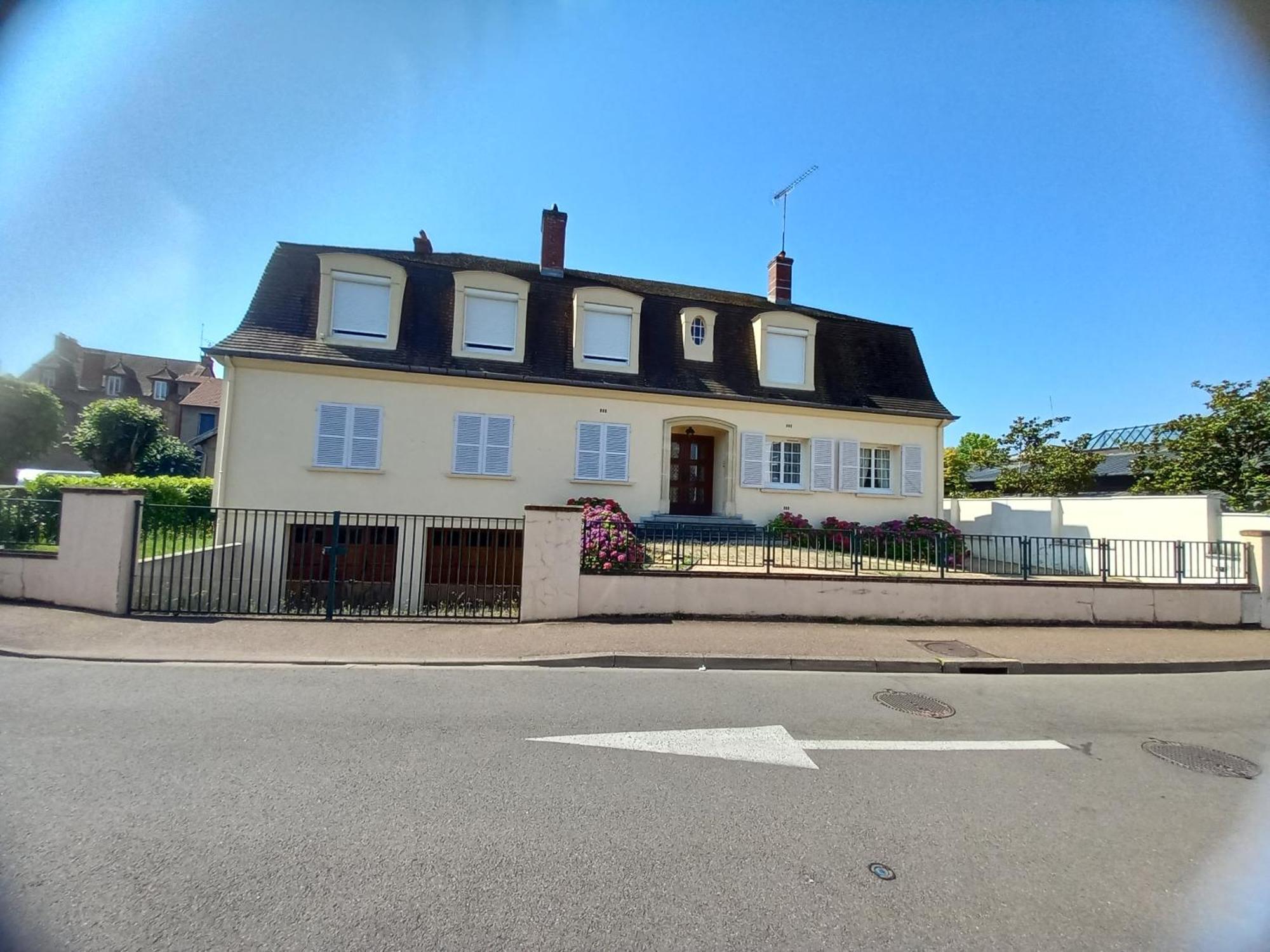 L Escapade Parodienne Paray-le-Monial Kültér fotó